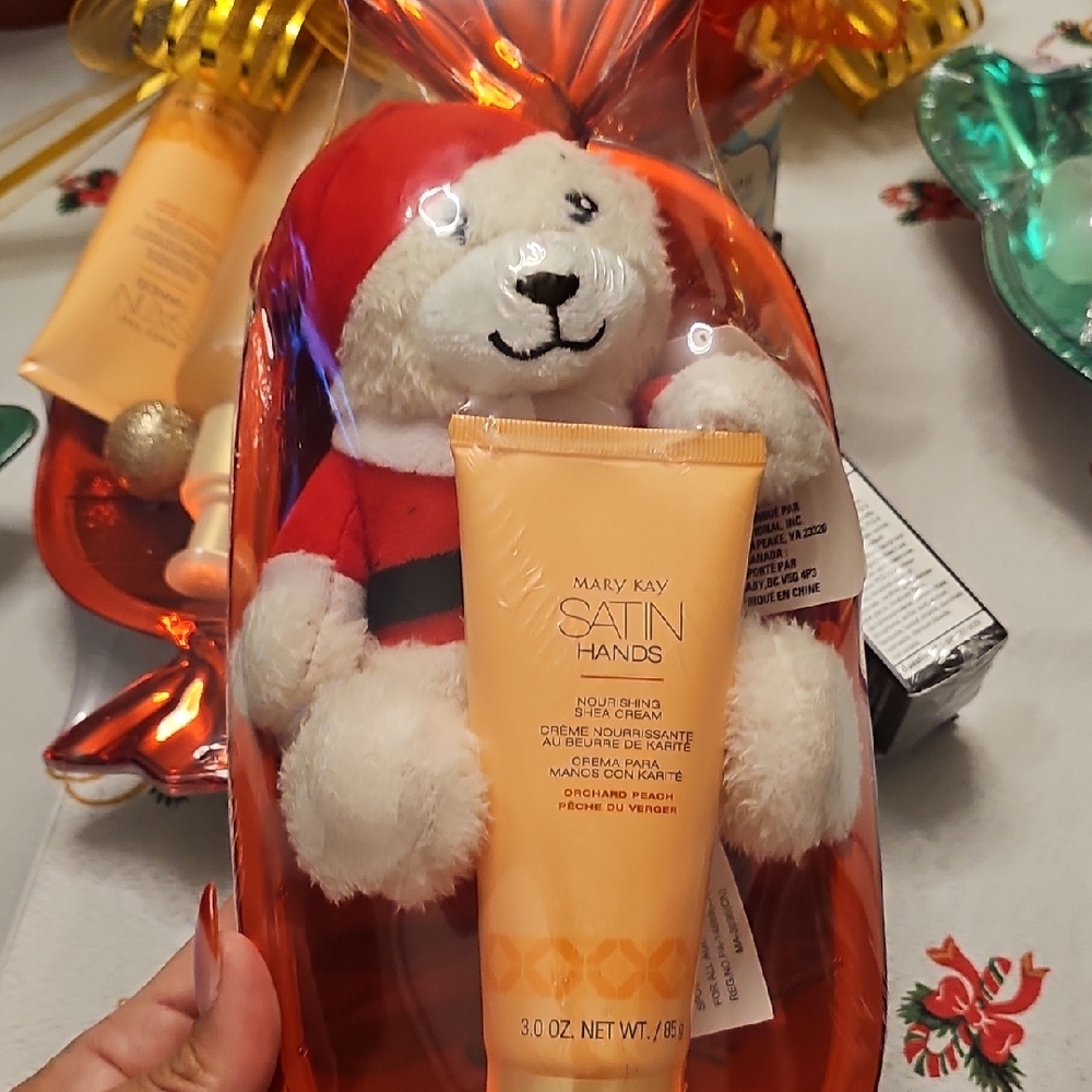 Mary Kay Satin Hands Cream Peach Scent with Festive Bear